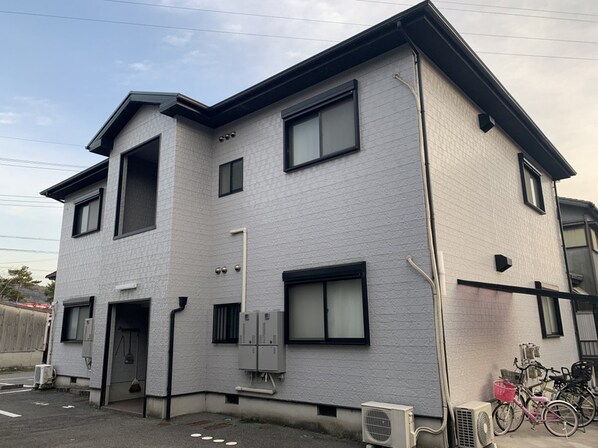 メールメゾンの物件外観写真